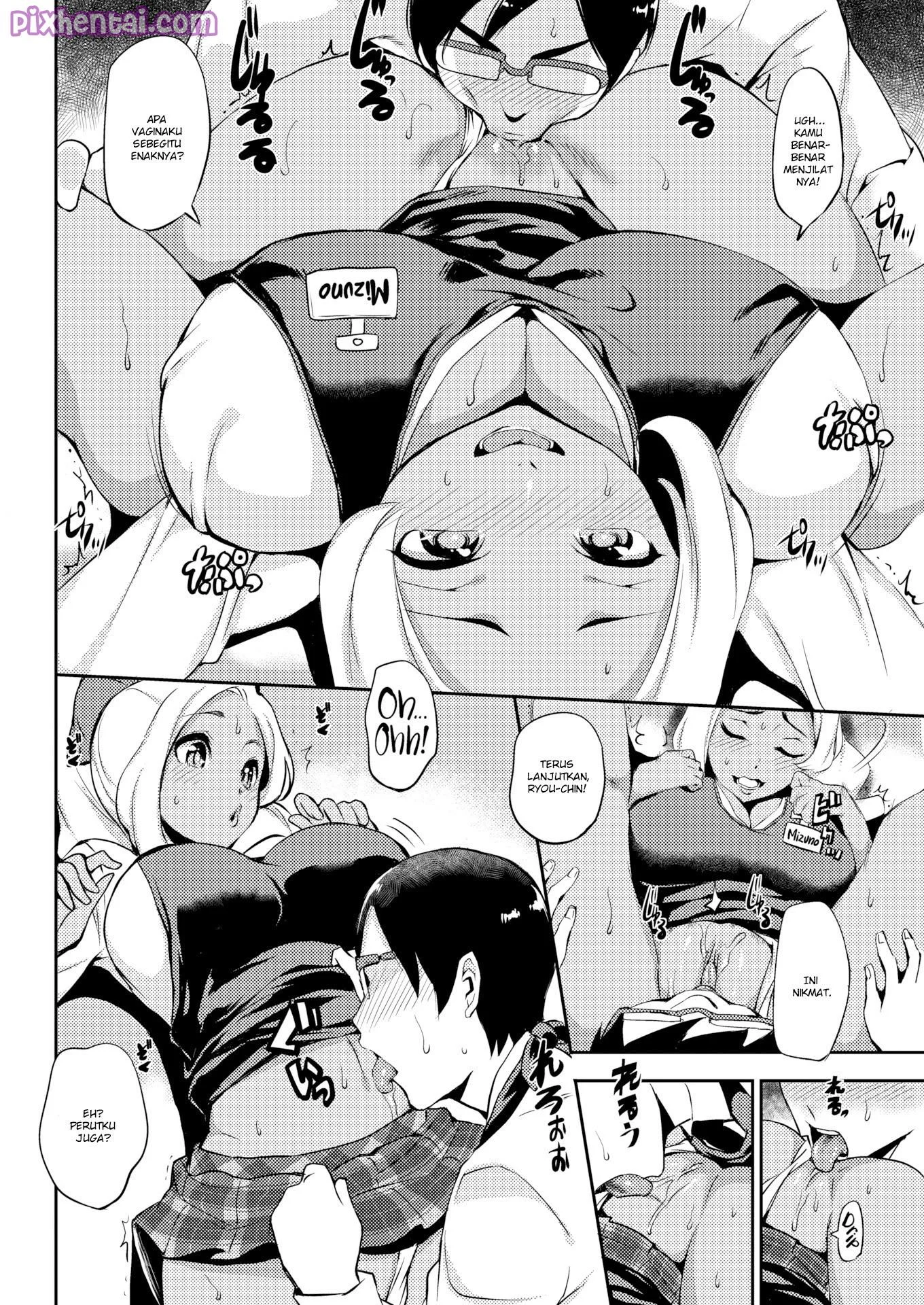 Sweet Sweat : Bau Keringat Teman Kerja Wanitaku Bikin Bergairah - Halaman 10